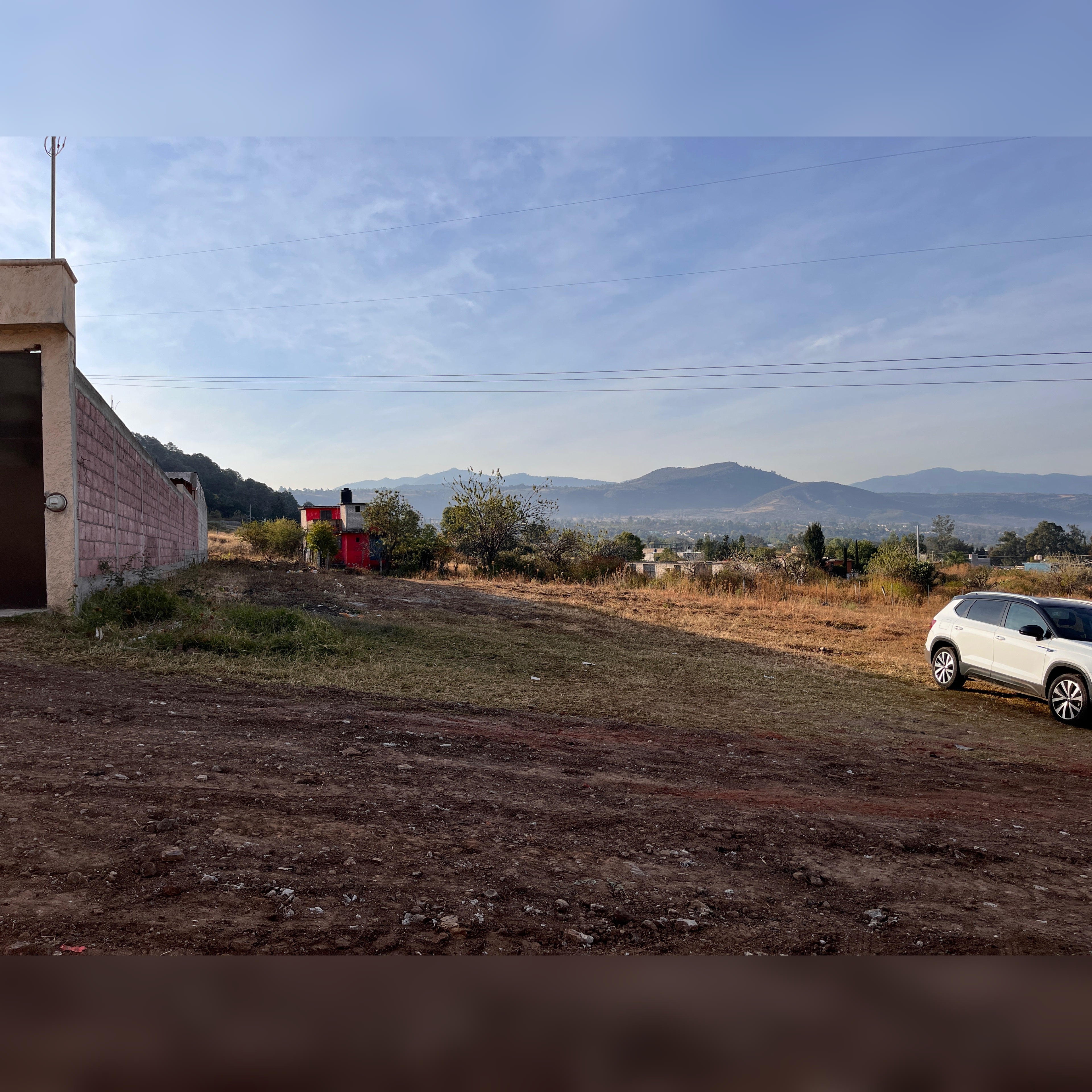 TERRENO EN COLONIA LOS PINOS ZINAPÉCUARO MICHOACÁN