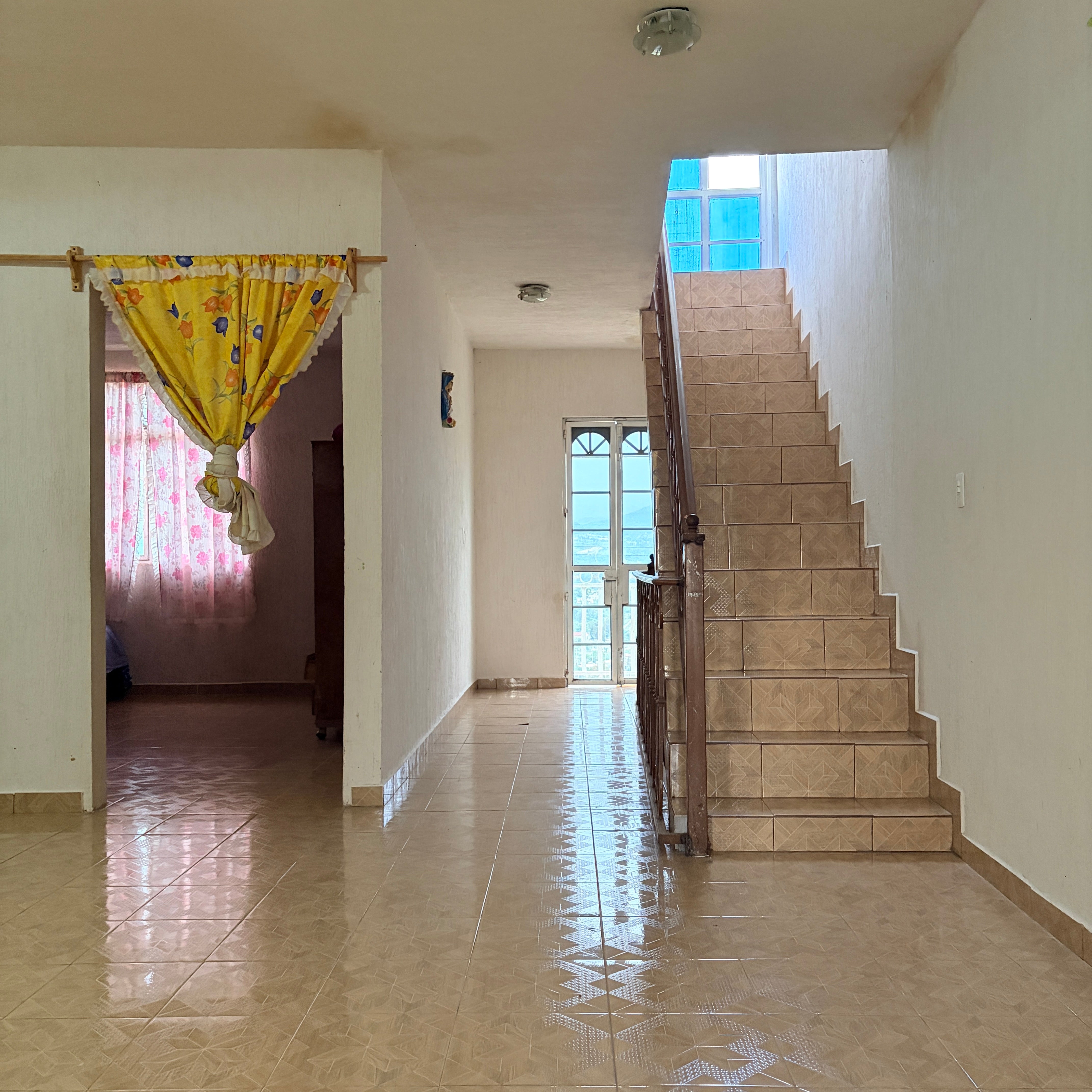 CASA EN COLONIA EMILIANO ZAPATA • ZINAPÉCUARO MICHOACÁN