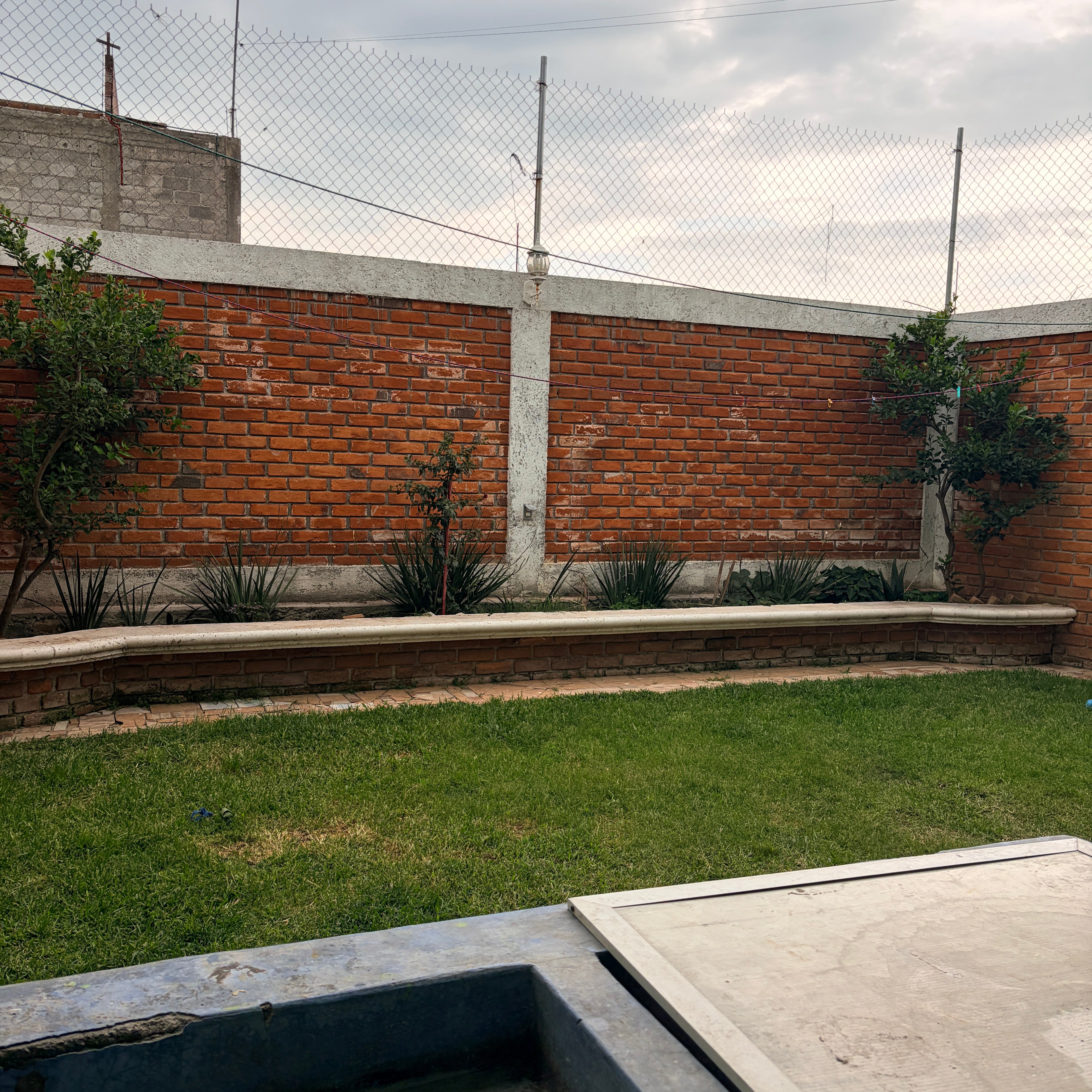 CASA EN COLONIA EMILIANO ZAPATA • ZINAPÉCUARO MICHOACÁN