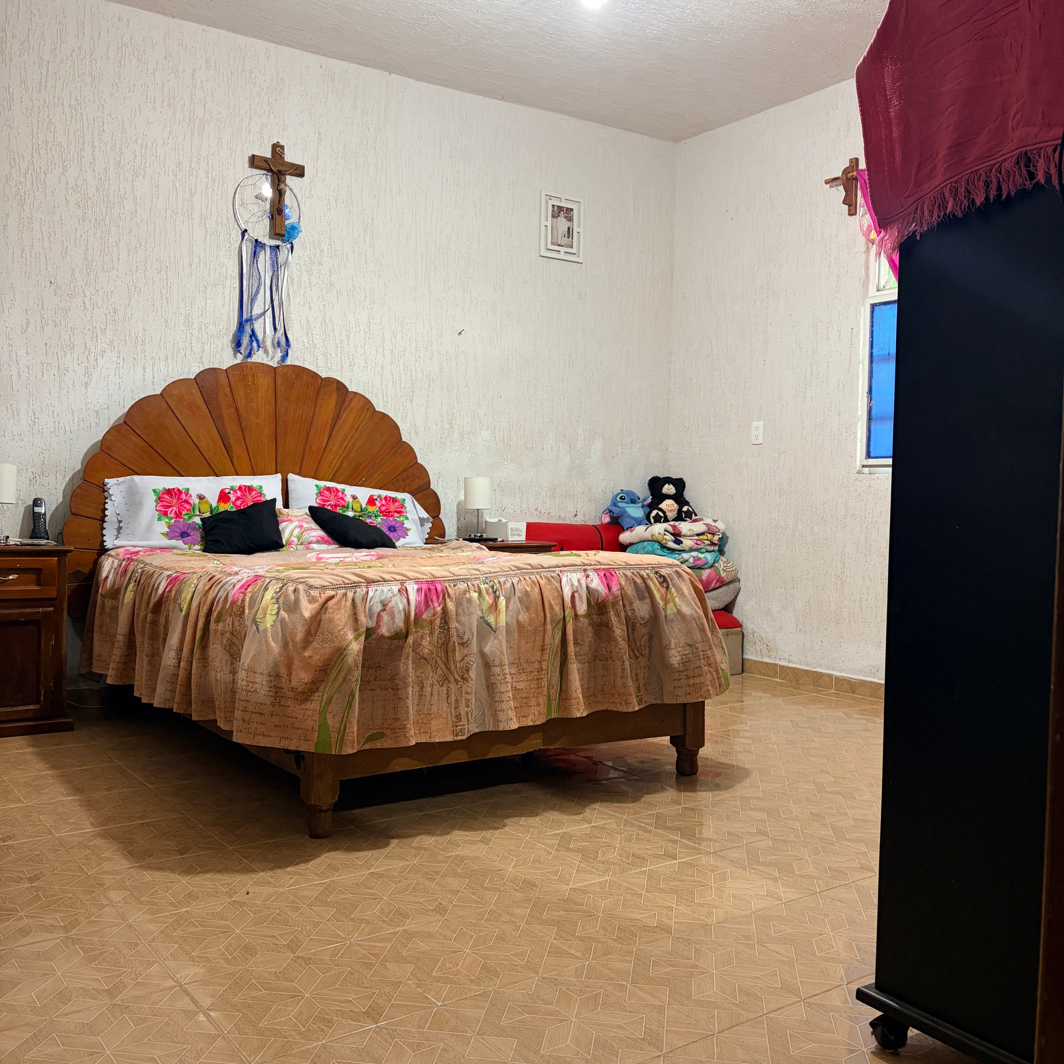 CASA EN COLONIA EMILIANO ZAPATA • ZINAPÉCUARO MICHOACÁN