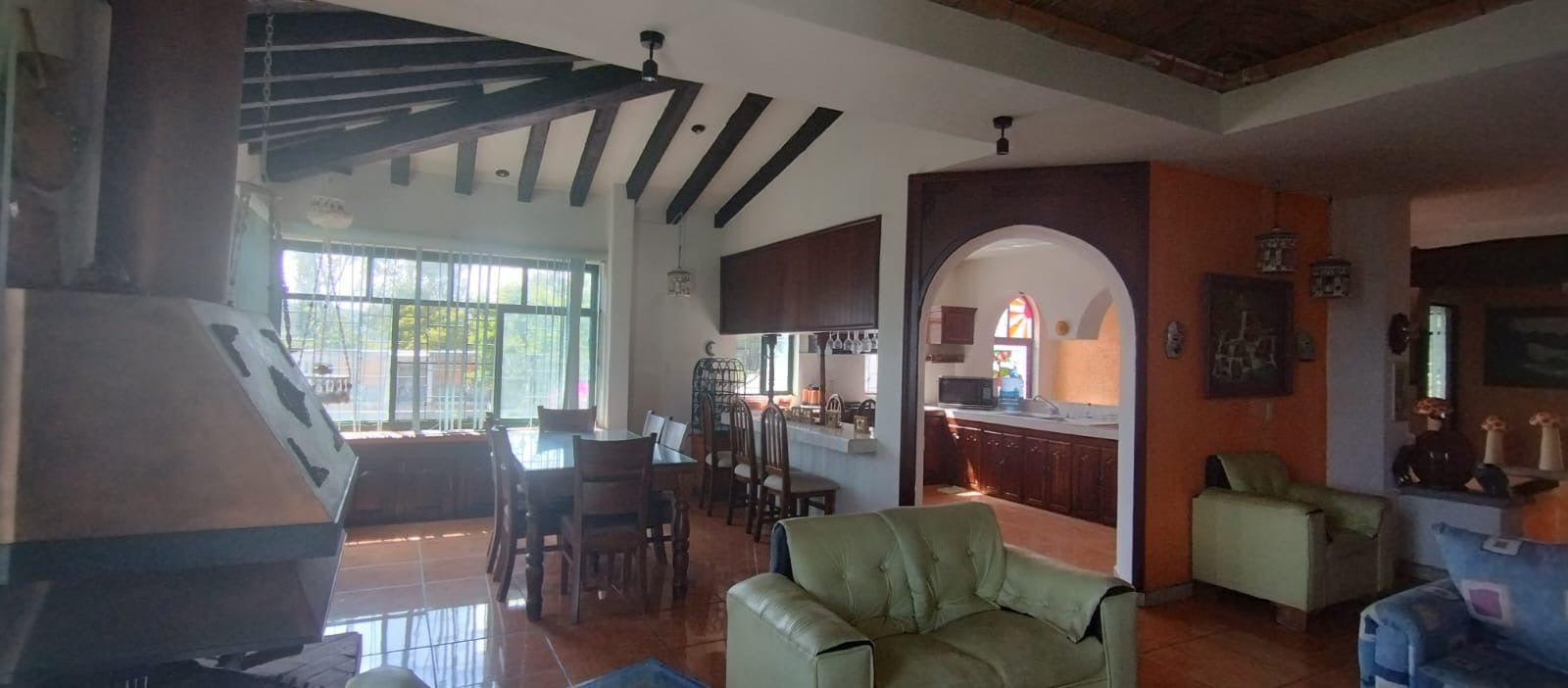 CASA EN ZINAPÉCUARO EN EL FRACCIONAMIENTO RESIDENCIAL DEL BALNEARIO ATZIMBA