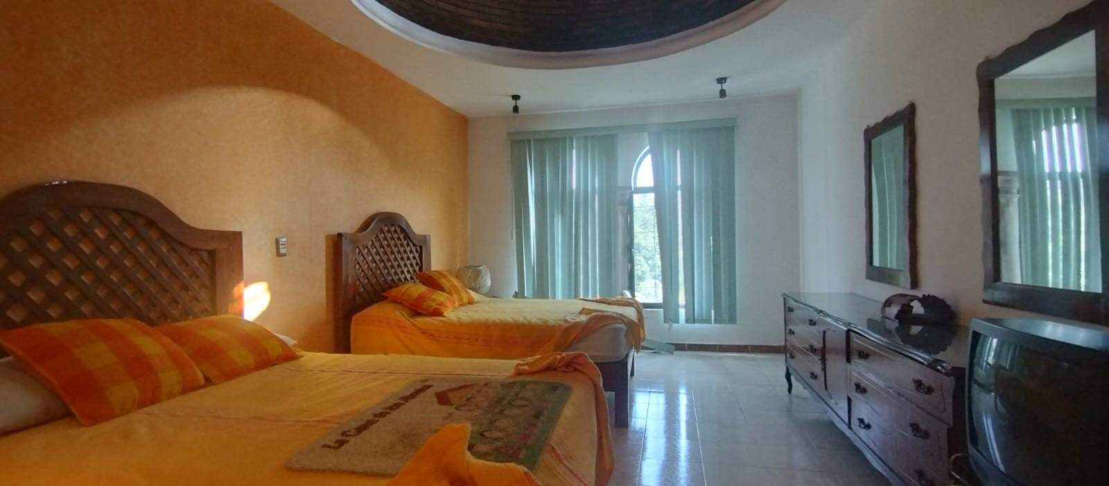 CASA EN ZINAPÉCUARO EN EL FRACCIONAMIENTO RESIDENCIAL DEL BALNEARIO ATZIMBA