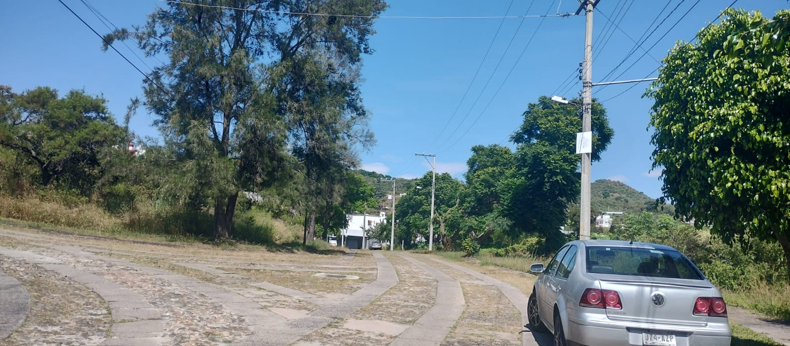 CASA EN ZINAPÉCUARO EN EL FRACCIONAMIENTO RESIDENCIAL DEL BALNEARIO ATZIMBA