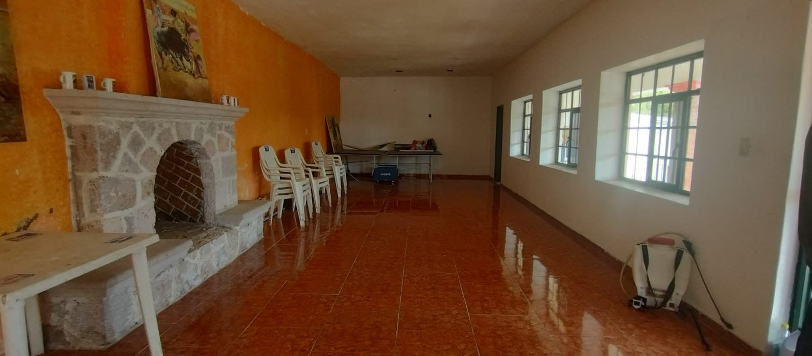 CASA EN ZINAPÉCUARO EN EL FRACCIONAMIENTO RESIDENCIAL DEL BALNEARIO ATZIMBA