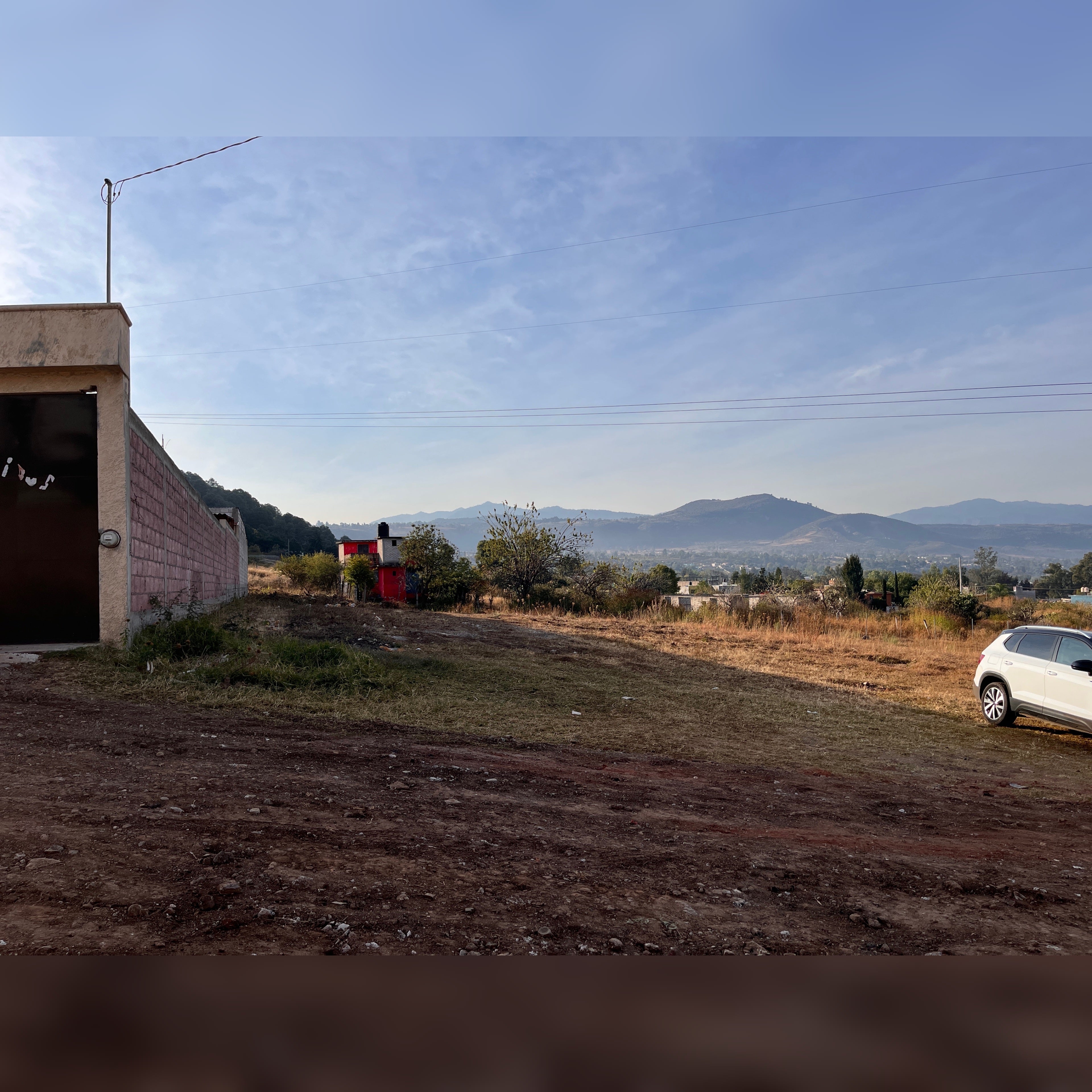 TERRENO EN COLONIA LOS PINOS ZINAPÉCUARO MICHOACÁN