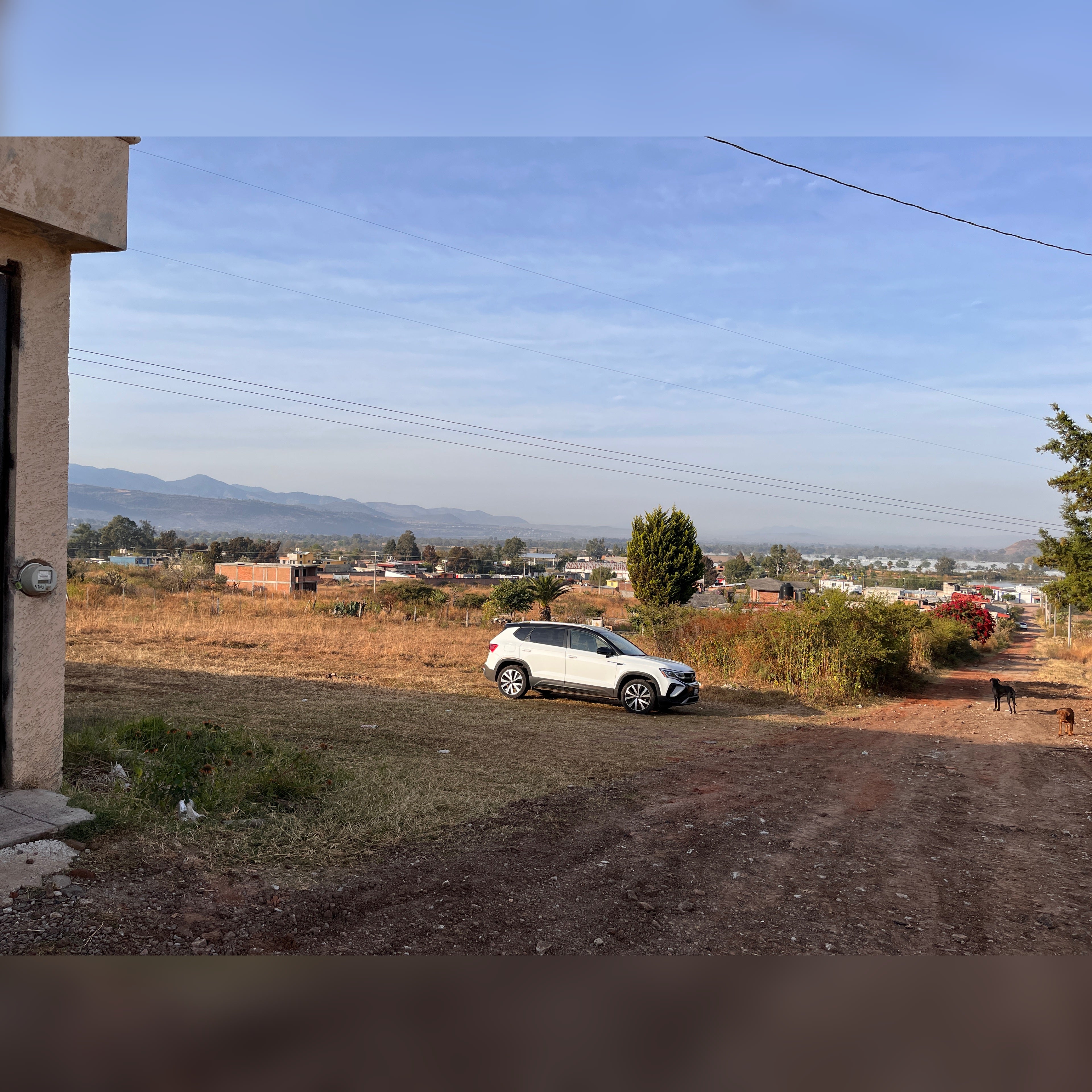 TERRENO EN COLONIA LOS PINOS ZINAPÉCUARO MICHOACÁN