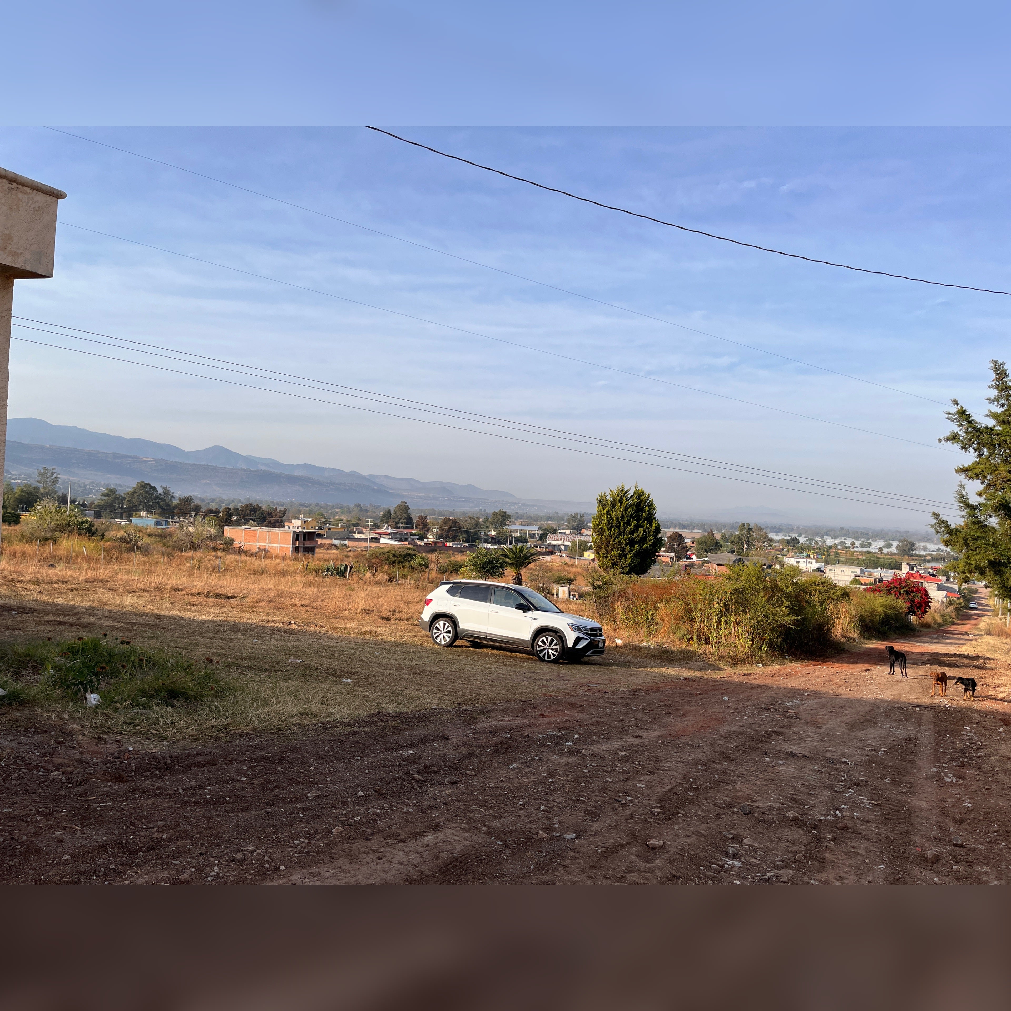 TERRENO EN COLONIA LOS PINOS ZINAPÉCUARO MICHOACÁN