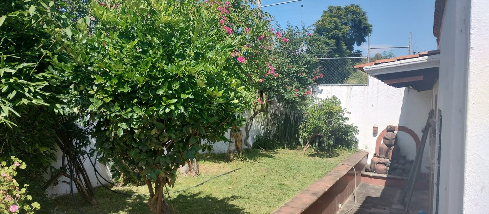 CASA EN ZINAPÉCUARO EN EL FRACCIONAMIENTO RESIDENCIAL DEL BALNEARIO ATZIMBA