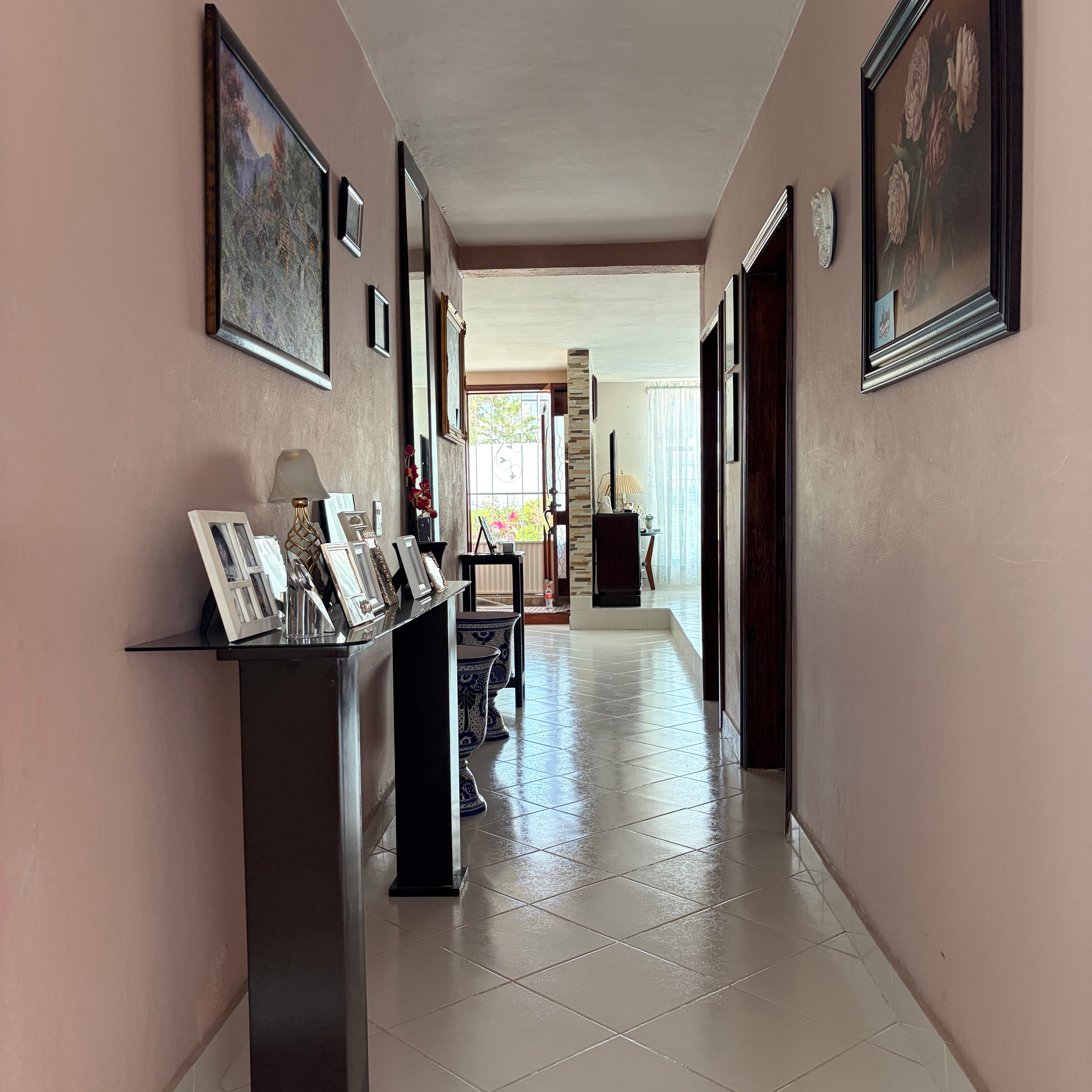 CASA A PIE DE CARRETERA FEDERAL • EN LA YEGÜERÍA•  ZINAPÉCUARO MICHOACÁN