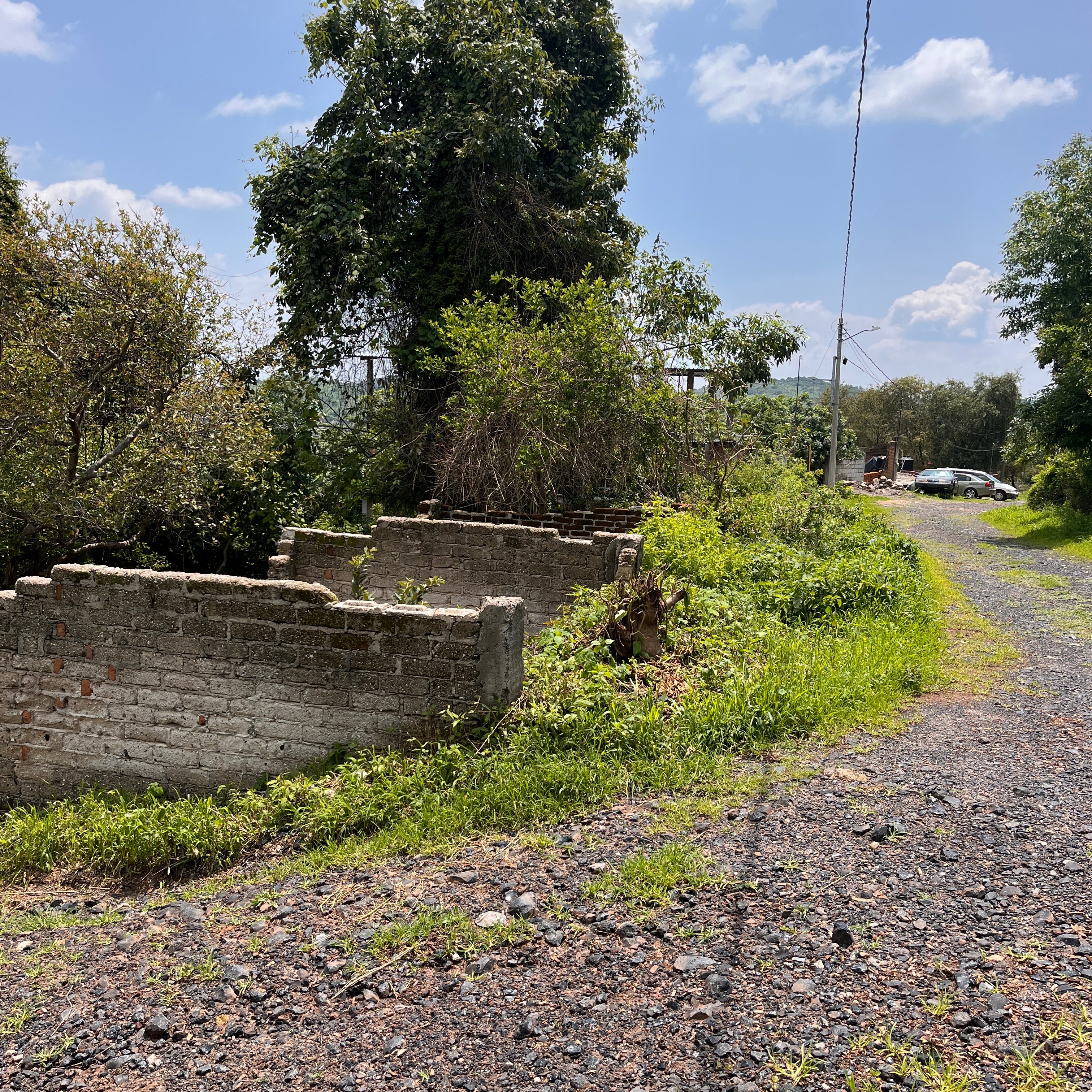 TERRENO EN COLONIA EL DECIERTO EN ZINAPÉCUARO MICHOACÁN